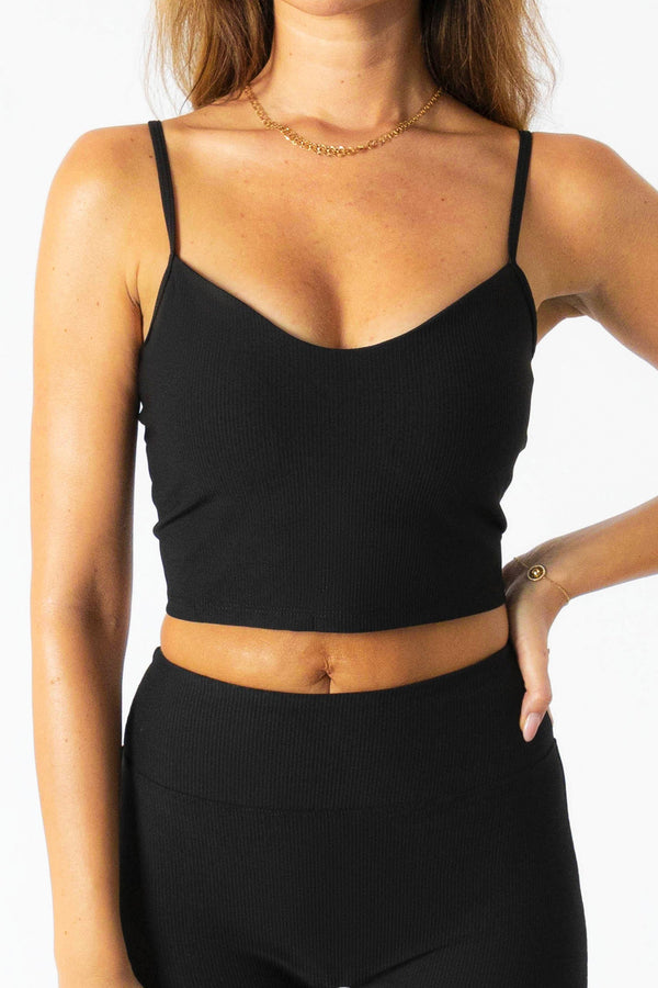 Aura Chic Flair Open-back Crop Top Black